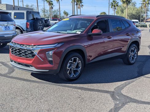 Used 2024 Chevrolet Trax LT w/ Driver Confidence Package image 5