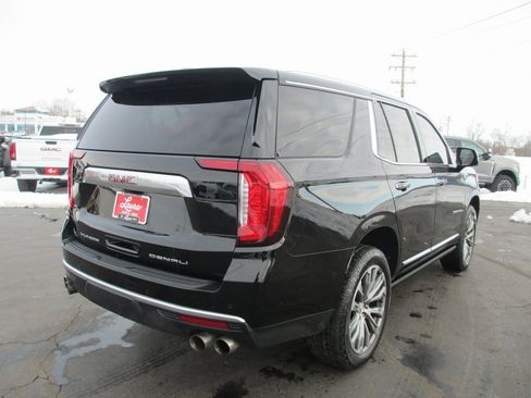 Used 2021 GMC Yukon Denali w/ Denali Premium Package image 4