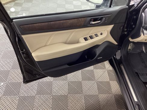 Used 2019 Subaru Outback 3.6R Limited w/ Popular Package #2 image 15