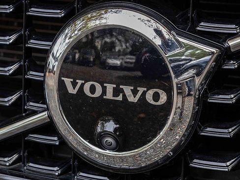 Used 2024 Volvo S60 B5 Plus image 30