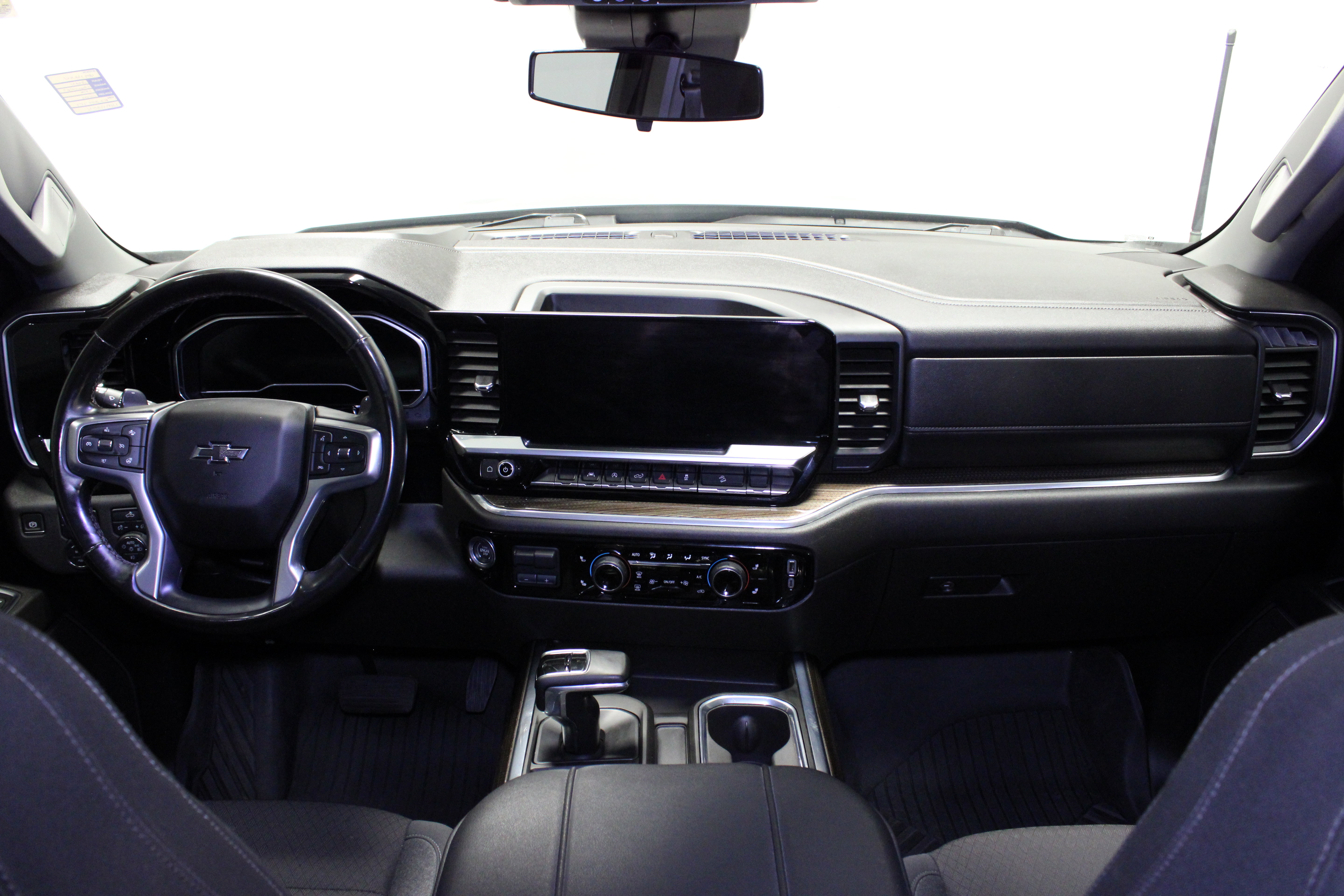 Used 2024 Chevrolet Silverado 1500 RST AWD/4WD image 20