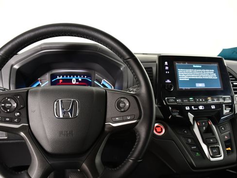Certified 2024 Honda Odyssey EX-L image 16