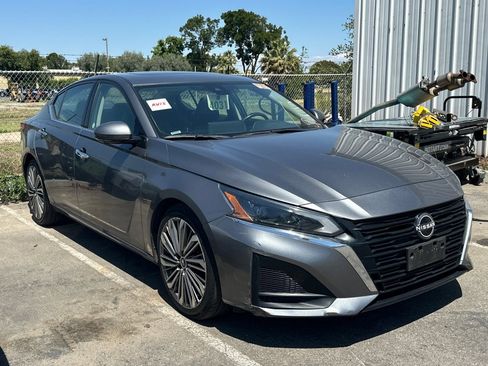 Used 2023 Nissan Altima 2.5 SL FWD image 4