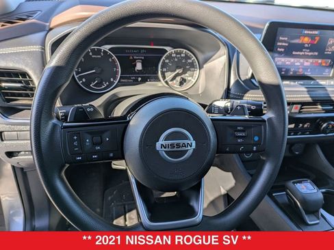 Certified 2021 Nissan Rogue SV image 18