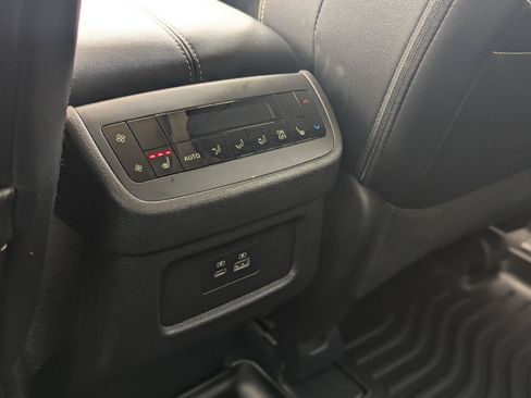 Used 2023 Nissan Pathfinder SL w/ SL Premium Package AWD/4WD image 28