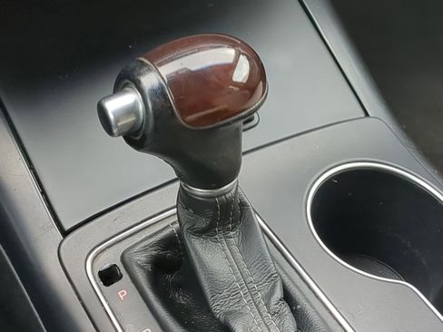 Used 2017 Kia Sorento LX w/ LX Convenience Package image 32