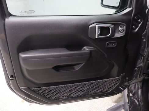 Used 2022 Jeep Wrangler Sport S image 12