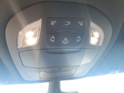 New 2025 Chrysler Pacifica Select image 21