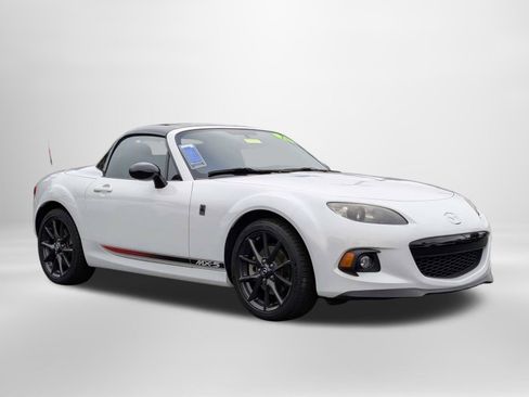 Used 2015 MAZDA MX-5 Miata Club RWD image 10