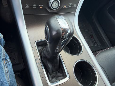 Used 2013 Ford Edge SEL image 16