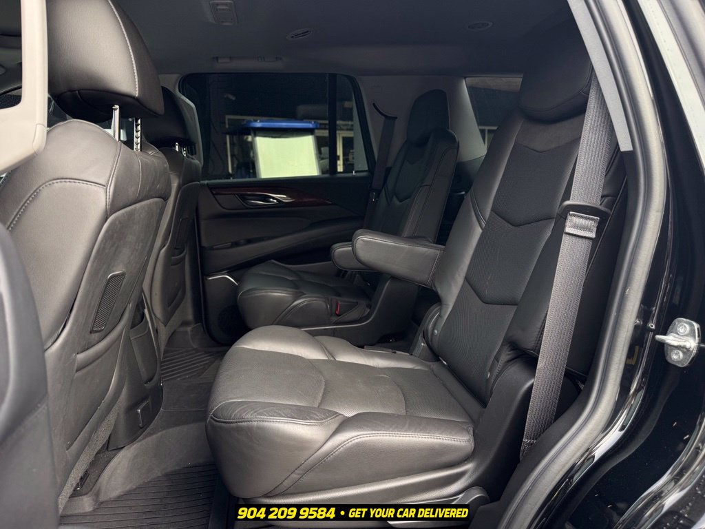 Used 2020 Cadillac Escalade Luxury AWD/4WD image 22