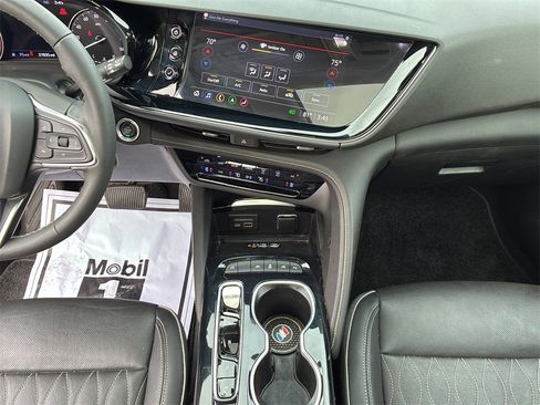 Used 2021 Buick Envision Avenir w/ Technology Package II image 32