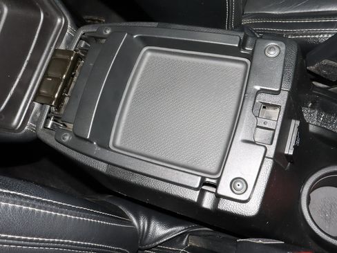 Used 2017 Jeep Wrangler Unlimited Rubicon image 40