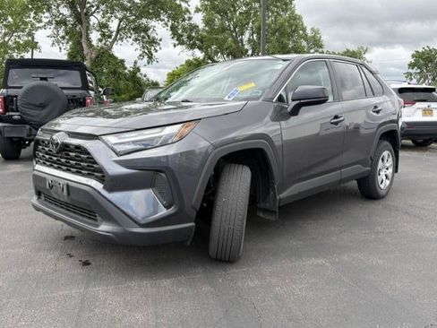 Certified 2023 Toyota RAV4 LE AWD/4WD image 3