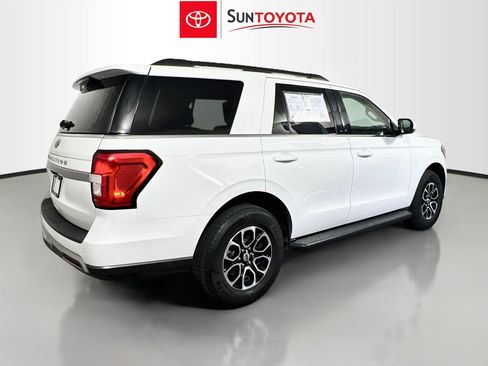 Used 2024 Ford Expedition XLT RWD image 4