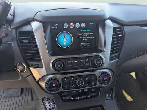 Used 2019 Chevrolet Suburban LT w/ Luxury Package image 16