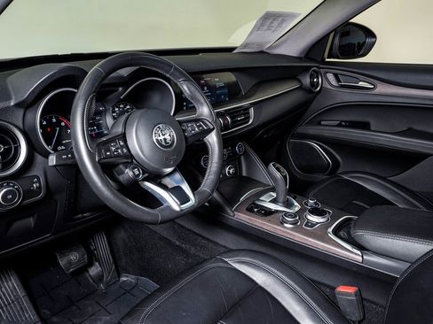 Used 2020 Alfa Romeo Stelvio Ti w/ Nero Edizione image 19