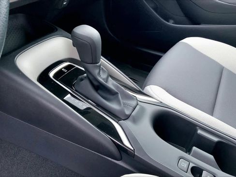 Used 2026 Toyota Corolla LE image 30