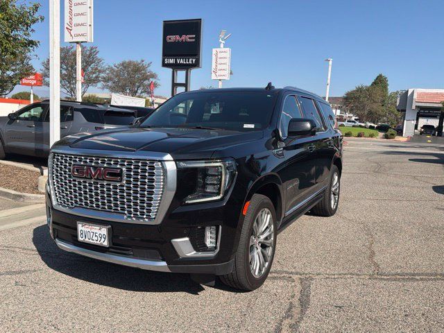Used 2021 GMC Yukon Denali w/ Denali Ultimate Package AWD/4WD image 3