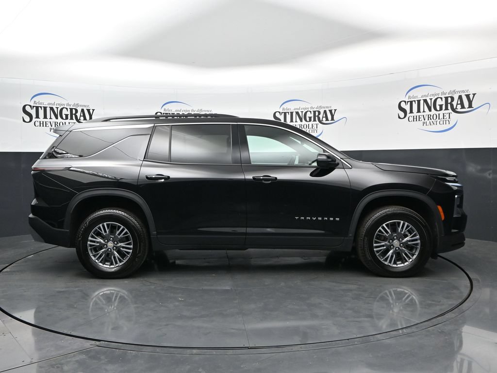 Used 2026 Chevrolet Traverse LT AWD/4WD image 10