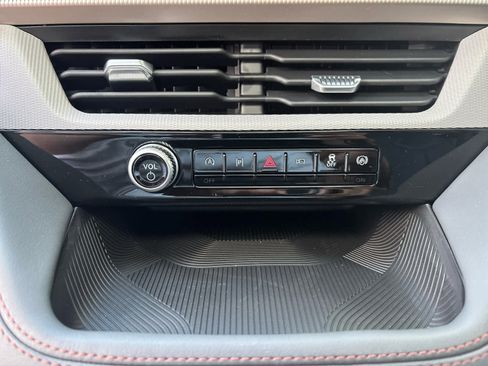 New 2025 Ford Explorer Active w/ Active Comfort Package image 13