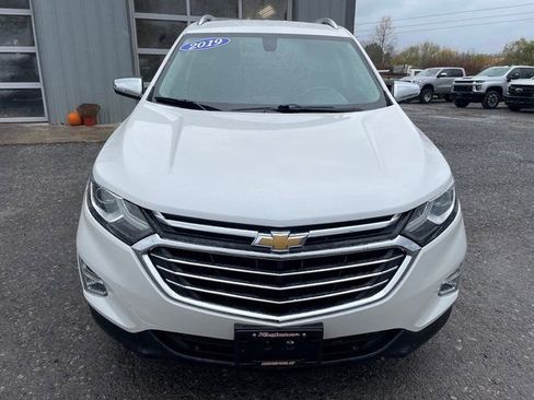 Used 2019 Chevrolet Equinox Premier image 2