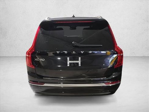 Used 2024 Volvo XC90 B6 Plus w/ Protection Package Premier image 6