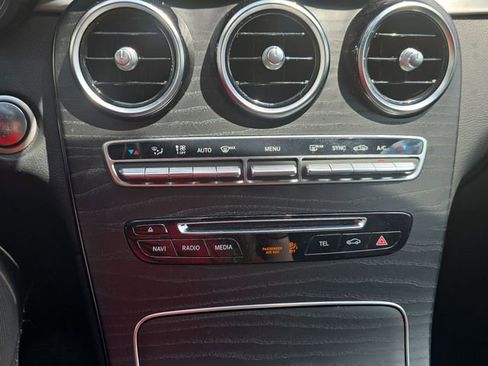 Used 2019 Mercedes-Benz GLC 300 image 24