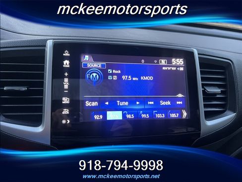 Used 2017 Honda Pilot EX-L image 17