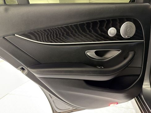 Used 2019 Mercedes-Benz E 300 image 33
