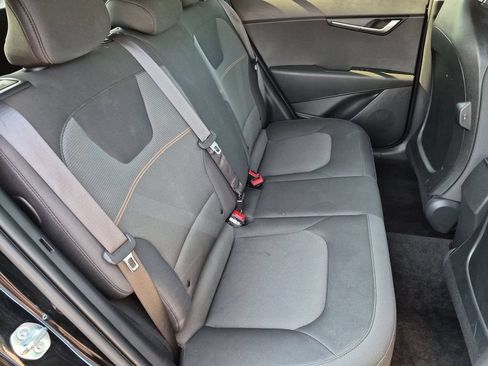 Used 2025 Kia Niro LX FWD image 29