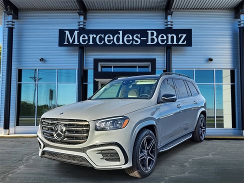 New 2026 Mercedes-Benz GLS 450 4MATIC image 3