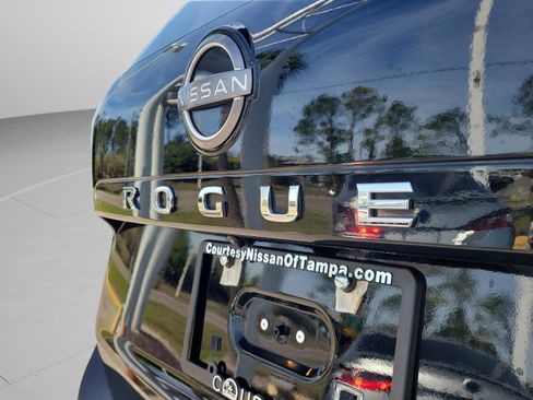 Certified 2023 Nissan Rogue S image 34