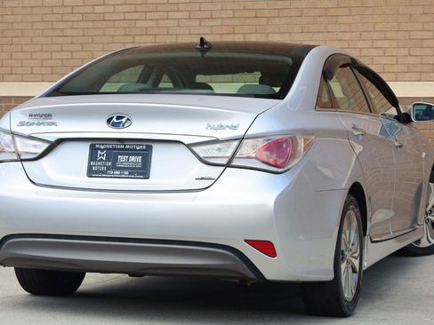 Used 2014 Hyundai Sonata Limited w/ Panoramic Sunroof Package 02 FWD image 7