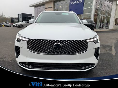 Used 2025 Volvo XC90 B5 Plus w/ Protection Package Premier image 3