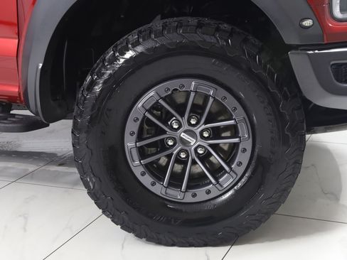 Used 2019 Ford F150 Raptor w/ Equipment Group 802A Luxury AWD/4WD image 15