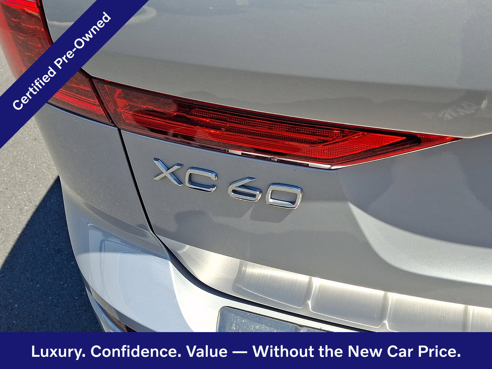 Certified 2023 Volvo XC60 B5 Plus w/ Climate Package AWD/4WD image 30