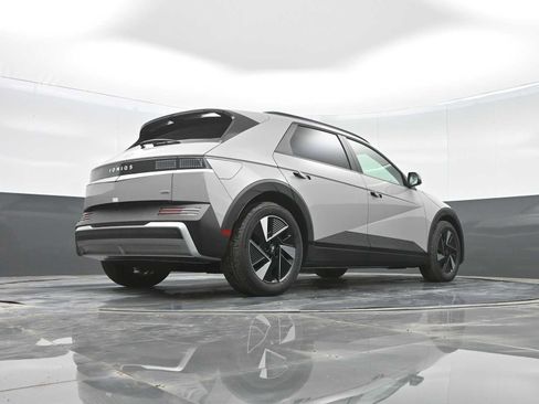 New 2025 Hyundai Ioniq 5 SEL image 34