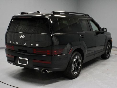 Used 2025 Hyundai Santa Fe SEL FWD image 10