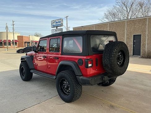 Used 2018 Jeep Wrangler Unlimited Sport image 7