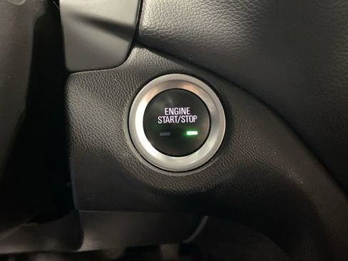 Used 2020 Chevrolet Equinox LT image 22