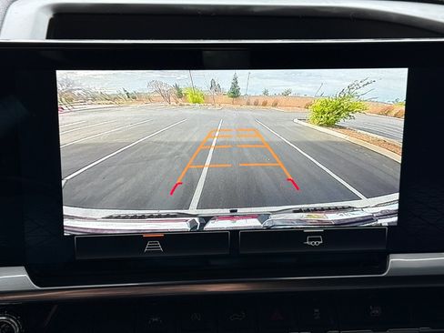 Used 2024 GMC Sierra 1500 Elevation image 24