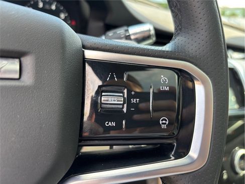 Used 2022 Land Rover Discovery Sport SE R-Dynamic image 27