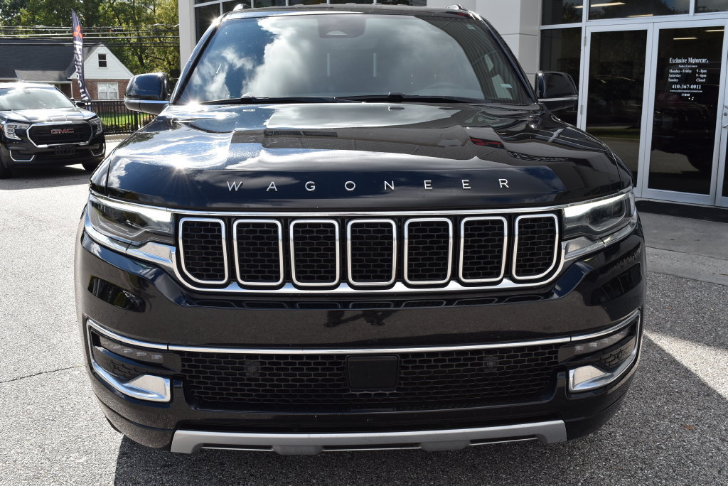 Used 2024 Jeep Wagoneer L Series II w/ Flexible Seating Group AWD/4WD image 3