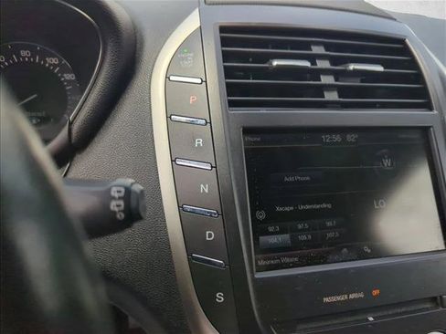 Used 2015 Lincoln MKC FWD image 14