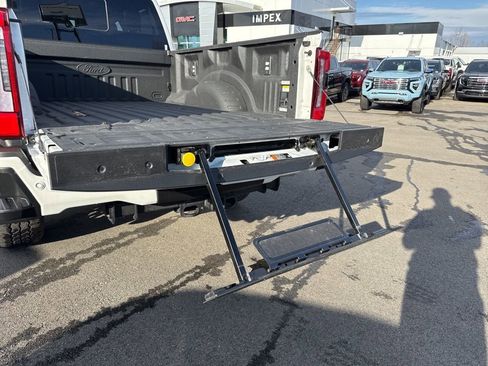 Used 2024 Ford F250 Limited image 33