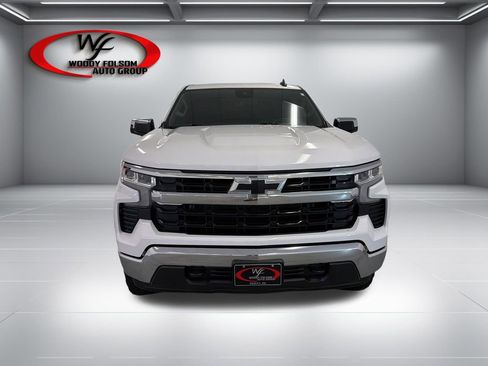 Used 2023 Chevrolet Silverado 1500 LT AWD/4WD image 2