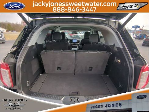 Certified 2022 Ford Explorer Limited w/ Equipment Group 301A image 22