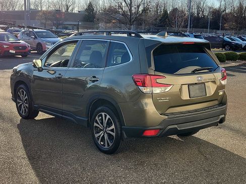 Used 2022 Subaru Forester Limited image 4