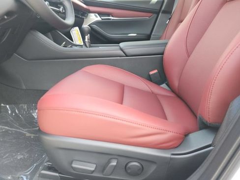New 2026 MAZDA MAZDA3 2.5 S Hatchback w/ Premium Pkg FWD image 10